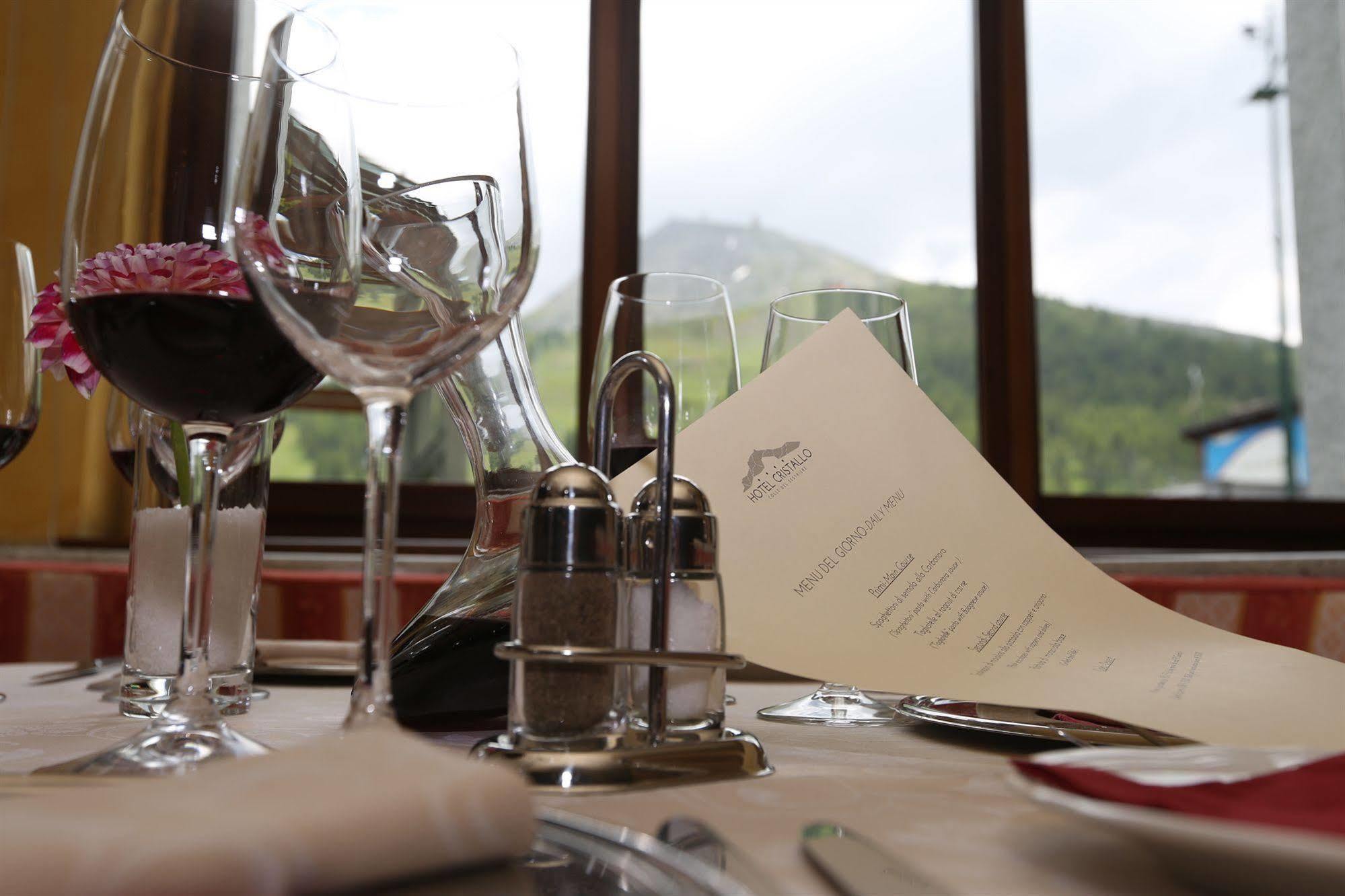 Hotel Cristallo Colle Colle Sestriere Buitenkant foto