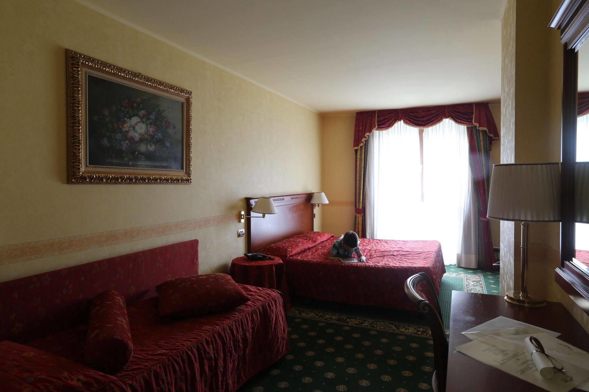 Hotel Cristallo Colle Colle Sestriere Buitenkant foto