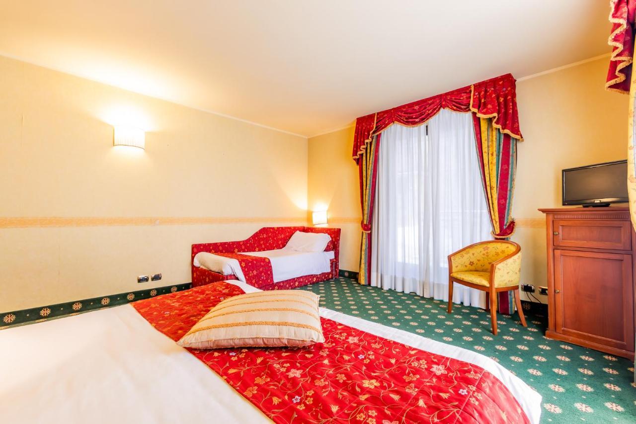 Hotel Cristallo Colle Colle Sestriere Buitenkant foto