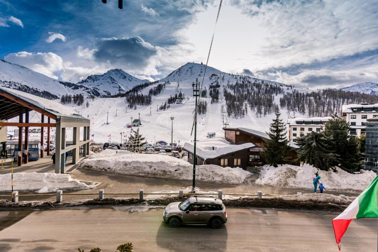 Hotel Cristallo Colle Colle Sestriere Buitenkant foto