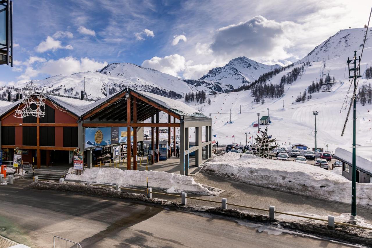 Hotel Cristallo Colle Colle Sestriere Buitenkant foto